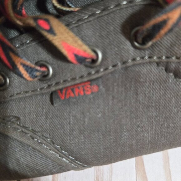 VANS Gray Canvas Shoes – Women’s Size 8.5 with Native inspired laces - Picture 8 of 10